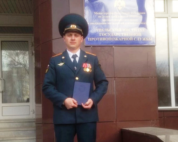 Константина Старцева, погибшего при исполнении долга, наградили орденом Мужества