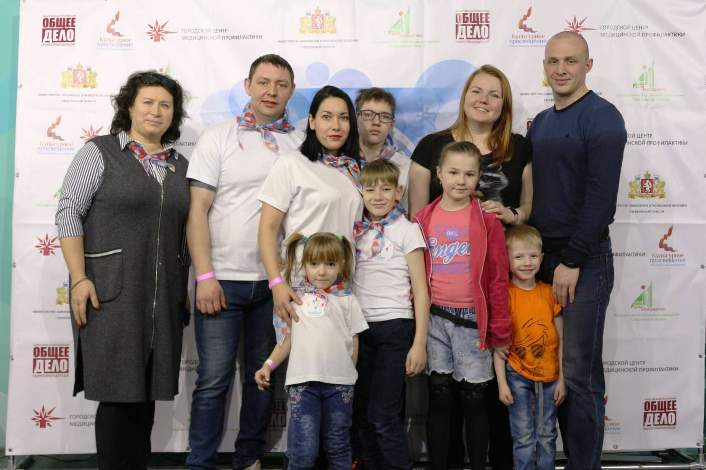 Академия молодой семьи Саратов. 22 Ребенка в семье в России. Семья форум. Семейный форум.